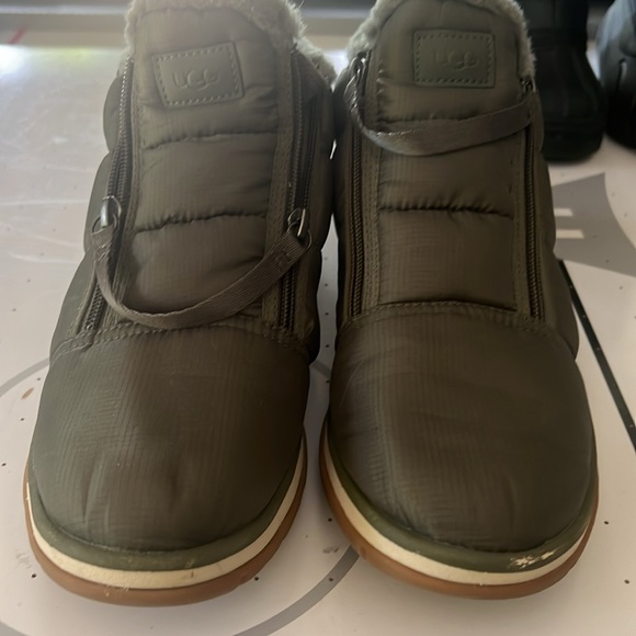 UGG Lakesider Puff zip up boots green size 8 - Picture 4 of 5